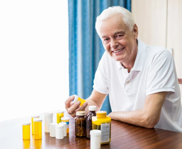 pharmacist discussing care plan